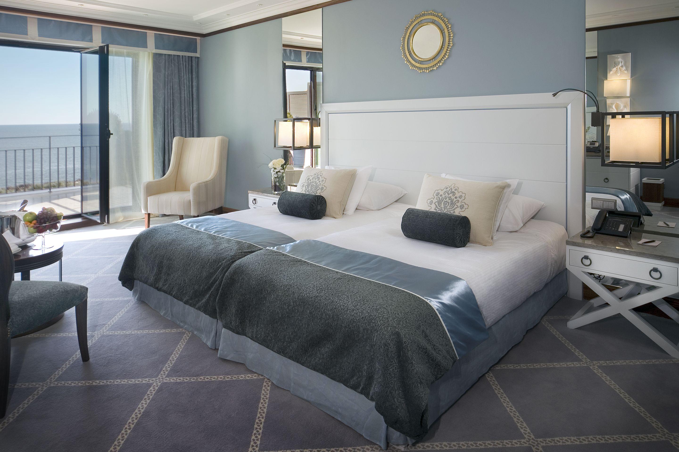 Grande Real Villa Italia Hotel & Spa Cascais Bilik gambar A room at the Hotel de Crillon